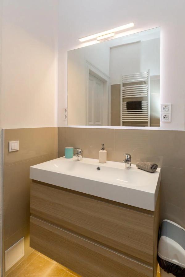 Kresz Geza 29 Westend Station 2 Bedrooms+Living Ac Budapest Exterior photo